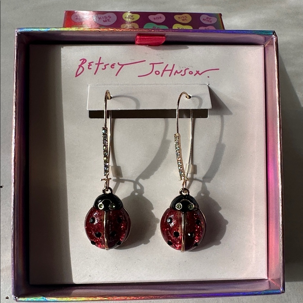 ❤️NWT Betsey Johnson Glitter Red Ladybug Drop Earrings Gold Tone Crystal Sparkle - Picture 2 of 16